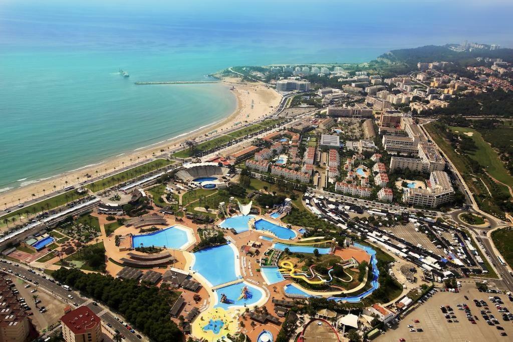Port Aventura, Exclusivo Alojamiento La Pineda Dış mekan fotoğraf